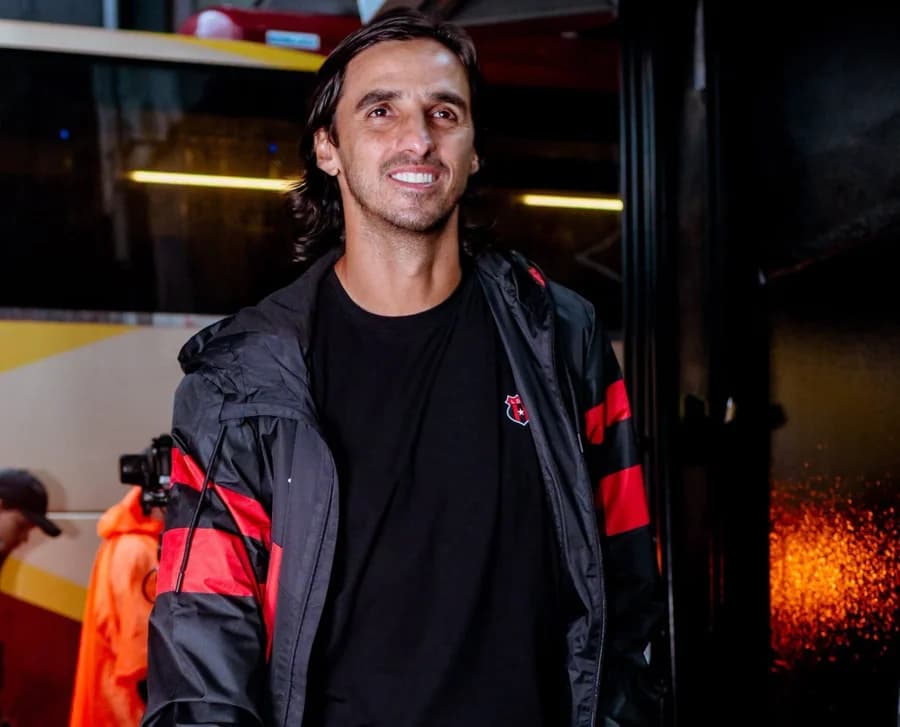 Wílmer López será el primer asistente de Bryan Ruiz en la Sele
